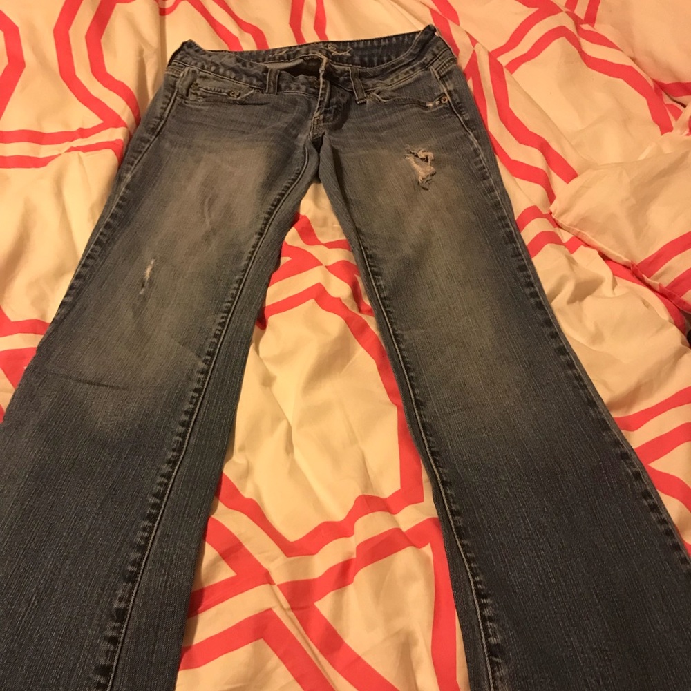 American Eagle favorite boyfriend jeans